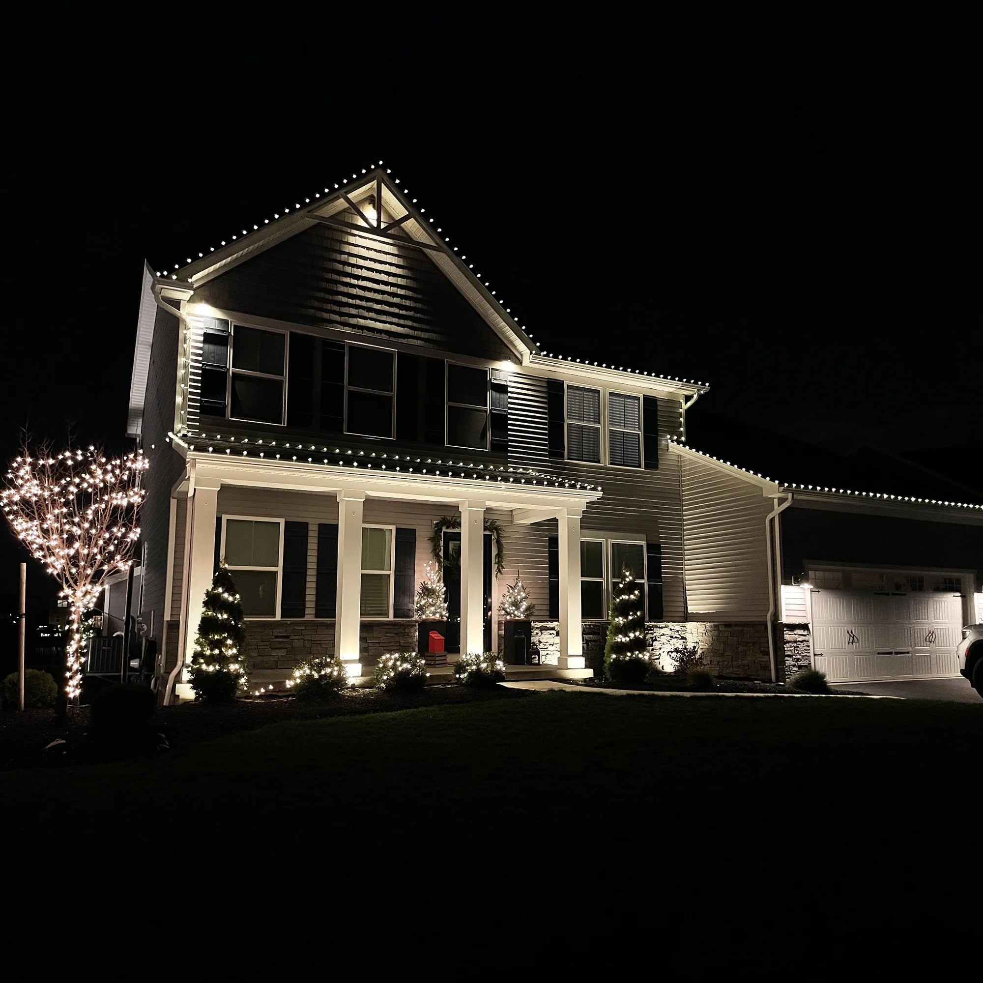 LED Faceted C9 Christmas Lights - Warm White - 66' Green Wire - 100Ct
