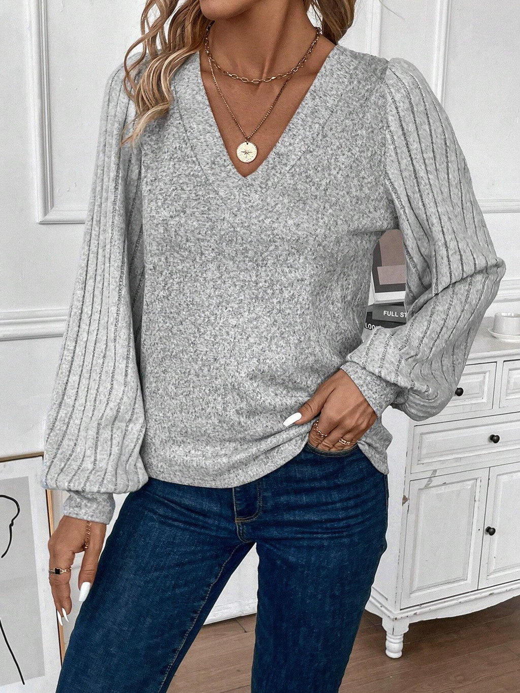 EMERY ROSE Lantern Sleeve V Neck Tee Fall Cloth for Women