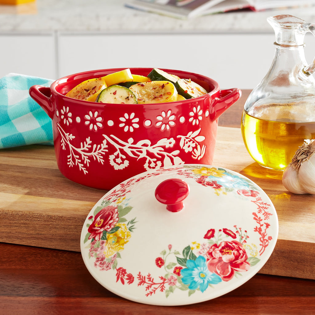 Fancy Flourish round Ceramic Casserole Dish with Lid